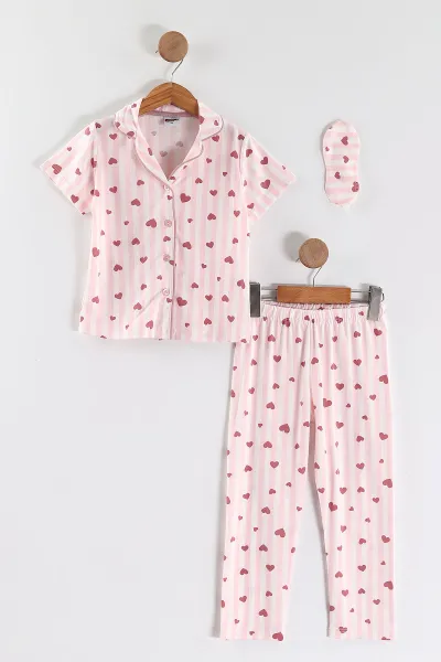 Pembe (4-12 Yaş) Kalp Baskılı Kısa Kol Ön Düğmeli Göz Bandı Detaylı Kız Çocuk Pijama Takım 453261