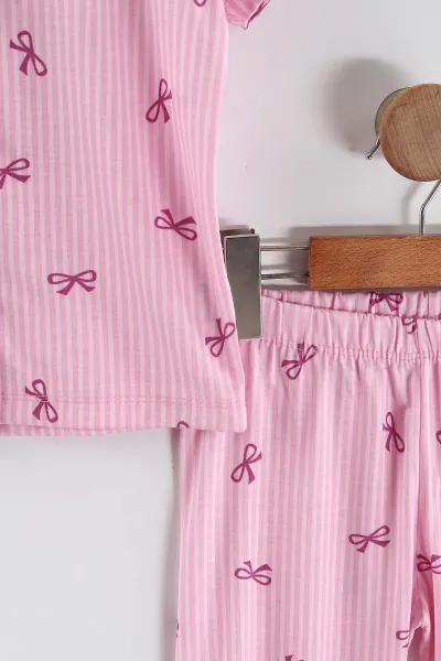 Pembe (4-12 Yaş)Fiyonk  Baskılı Kısa Kol Ön Düğmeli Göz Bandı Detaylı Kız Çocuk Pijama Takım 453258