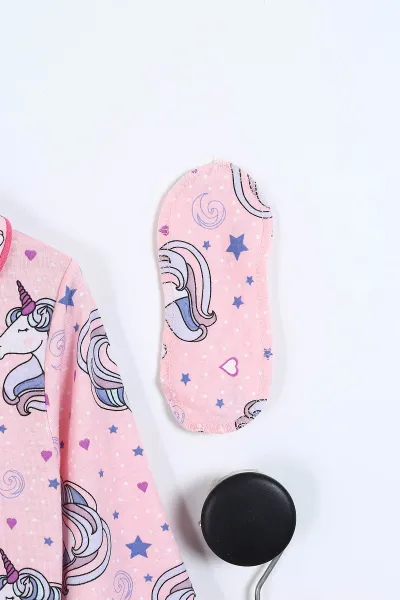 Pembe (4-12 Yaş)Kalp ve Yıldız  Baskılı Ön Düğmeli Göz Bandı Detaylı Kız Çocuk Pijama Takım 337929