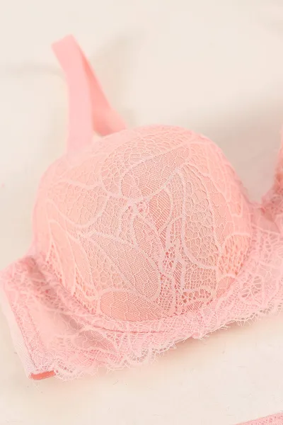 Pembe 676 Dantelli Desteksiz C Kap Sütyen Takımı 374774