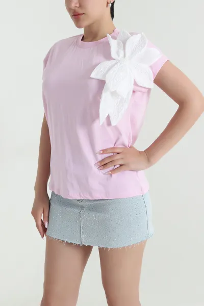 Pembe Çiçek Detay Süprem Kadın Tişört 462704