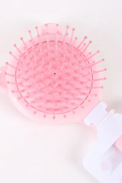 Pembe Figürlü ve Kabartmalı Çocuk Saç Tarağı 449714