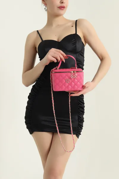 pembe-kapitone-zincir-askili-parlak-kadin-el-kol-ve-omuz-cantasi-431618