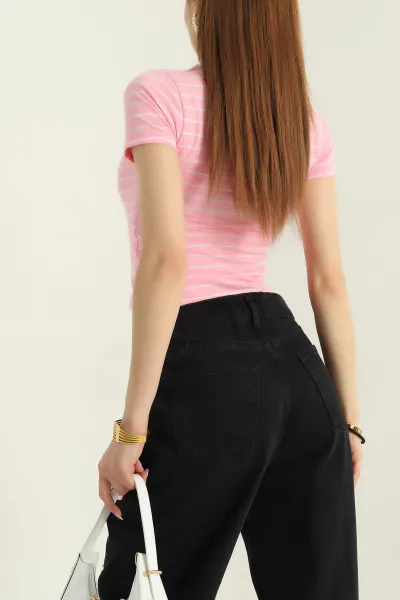 Pembe Kare Yaka Çizgili Bluz 357339