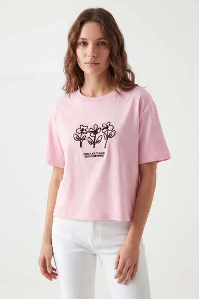 Pembe Nakışlı Ribana Kadın Tişört 451055
