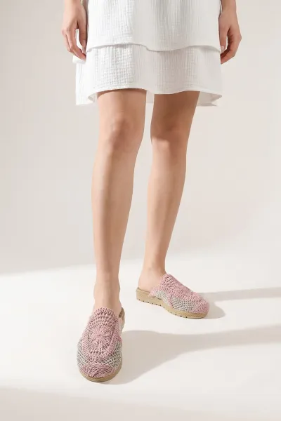 pembe-orgu-tasarimli-kadin-terlik-450646