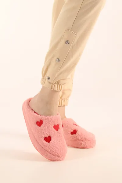pembe-pelus-figurlu-kadin-ev-terligi-399430