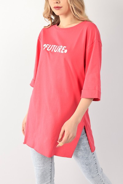 Pembe Sırtı Baskılı Yırtmaçlı Tişört 100138