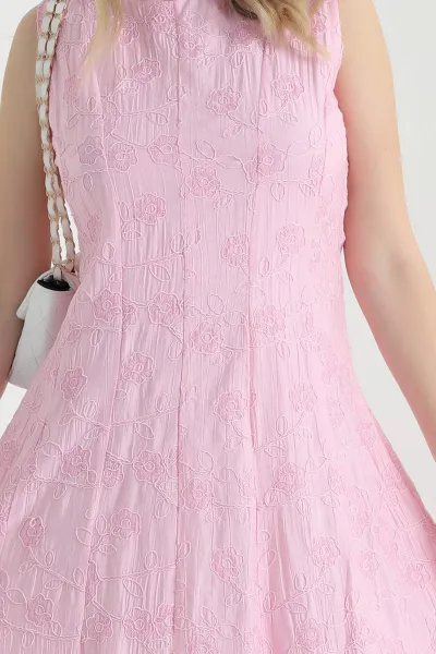 Pembe Süzene Nakışlı Kolsuz Kadın Elbise 466808