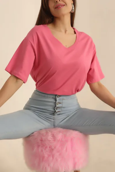 pembe-v-yaka-bayan-tisort-245510
