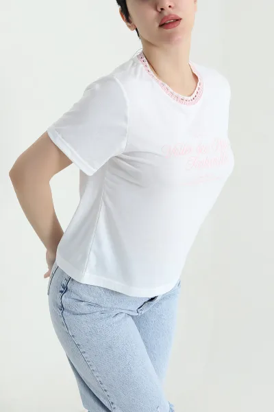 Pembe Yakası Tığ Nakışlı Süprem Kadın Tişört 447229