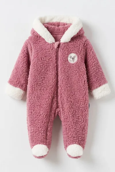 Pudra (0-9 Ay) Tavşan Nakışlı Kapüşonlu Peluş Kız Bebek Tulum 495666