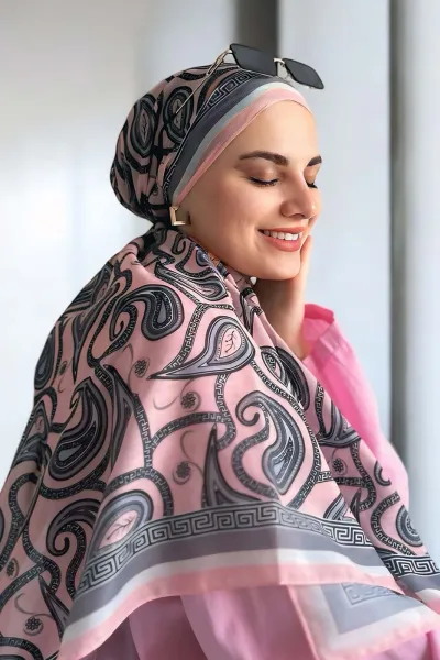 pudra-90x90-cm-dijital-baski-jessica-desenli-pamuk-esarp-364716