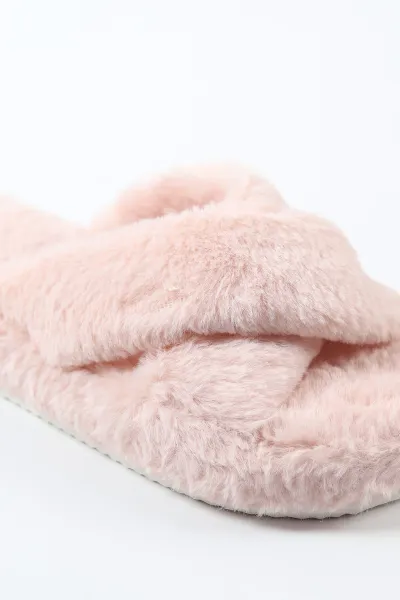 Pudra Peluş Çapraz Bant Detaylı Kadın Ev Terliği 488367