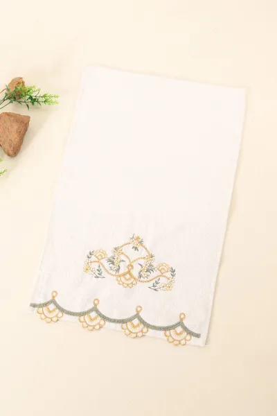 sari-30x50-cm-kadife-nakisli-havlu-288725