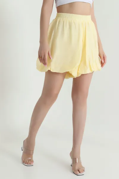 Sarı Beli Lastikli Astarlı Tensel Kadın Şort 465307