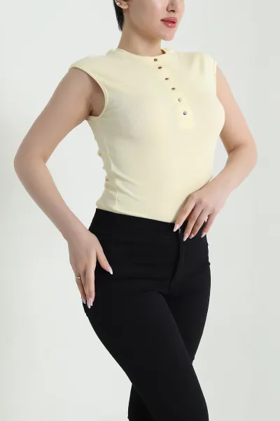 Sarı Çıtçıtlı Kolsuz Kadın Bluz 462325