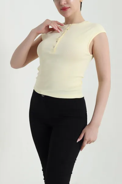 Sarı Çıtçıtlı Kolsuz Kadın Bluz 462325