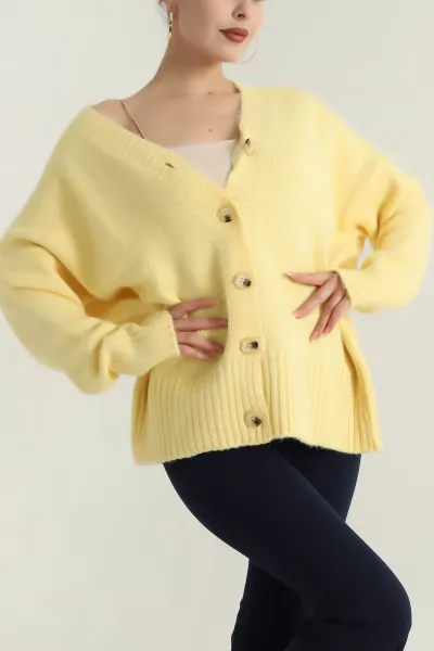 Sarı Düğmeli Oversize Kadın Triko Hırka 401059
