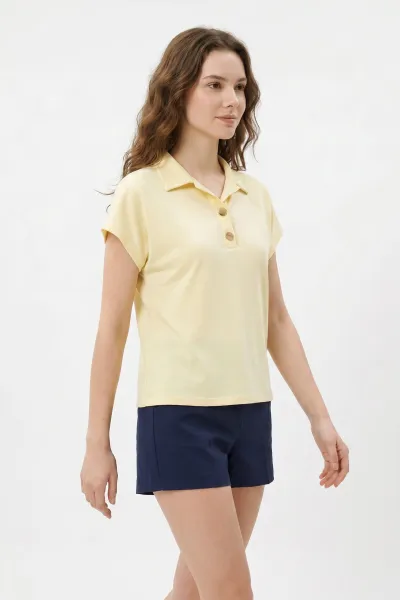 Sarı Düğmeli Polo Yaka Kristal Kadın Bluz 449073