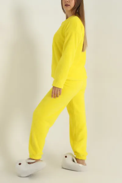 Sarı Nakışlı Peluş Kadın Pijama Takımı 407495