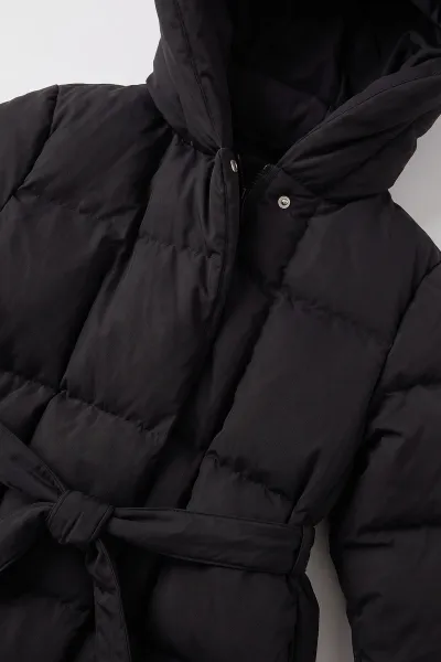 Siyah (10-14 Yaş) Kapüşonlu İçi Kürklü Kız Çocuk Mont 499739