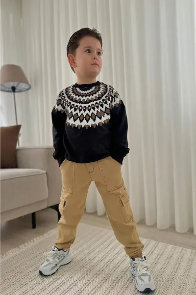 siyah-3-10-yas-baskili-sweatli-gabardin-pantolonlu-erkek-cocuk-2li-takim-437394
