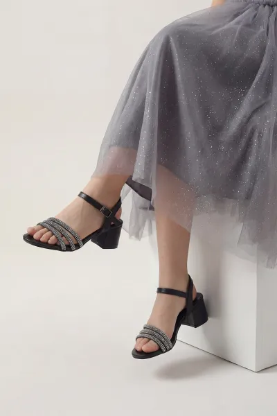 Siyah ( 31 - 35 ) Taş Bantlı Bilek Kemerli Kız Çocuk Topuklu Sandalet 447593