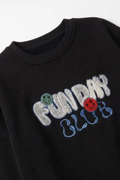 Siyah (4-12 Yaş) Süzene Nakışlı İçi Şardonlu Erkek Çocuk Sweatshirt 495863