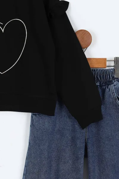 Siyah (5-10 Yaş) 3 Çiçek Aksesuarlı Kalp Nakışlı  Sweatli Bol Paça Kot Pantolonlu Kız Çocuk 2'li Takım 412770