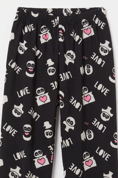 Siyah (6-14 Yaş) Desenli Yakadan Yarım Düğmeli  Süprem Kumaş Kız Çocuk Pijama Takımı 487215