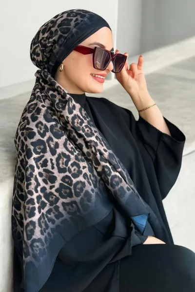 Siyah 90x90 Cm Dijital Baskı Leopar Desenli Pamuk Eşarp 367894