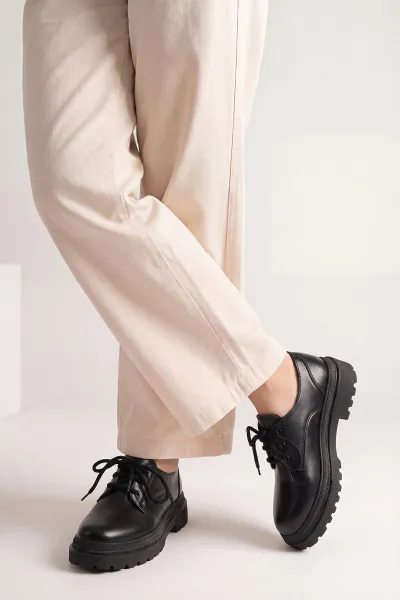 Siyah Bağcıklı Kadın Loafer Ayakkabı 433388