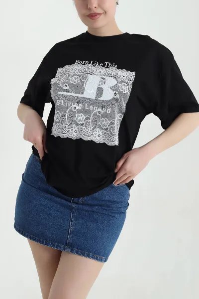 Siyah Baskılı Dantelli Oversize Süprem Kadın Tişört 451174