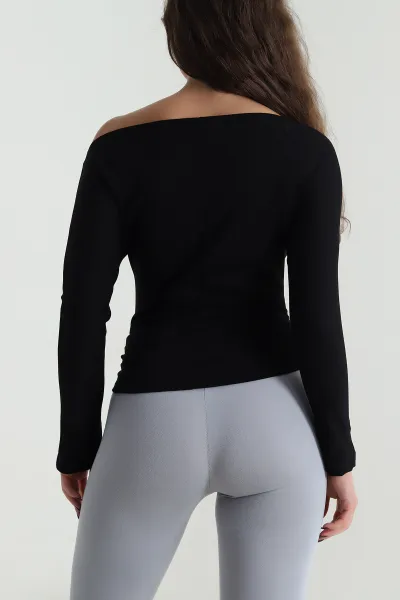 Siyah Baskılı Kayık Yaka Modal Kadın Bluz 497576
