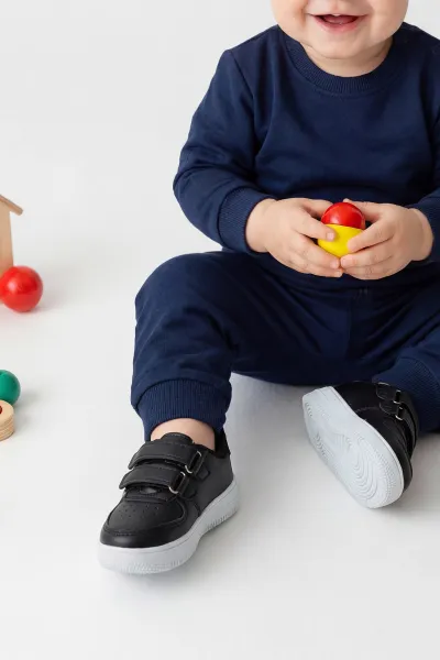 siyah-beyaz-cizgili-22-25-cirtli-kiz-bebek-spor-ayakkabi-442872