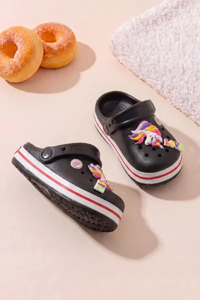 Siyah Beyaz Figürlü Kız Çocuk Sandalet 462430