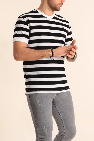 Siyah Beyaz Regular Fit Çizgili Yazı Detay Erkek Tişört 252184