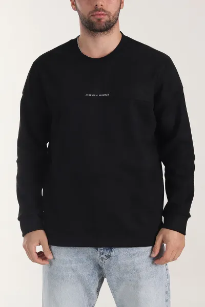 siyah-bisiklet-yaka-yazi-detayli-erkek-sweatshirt-404792