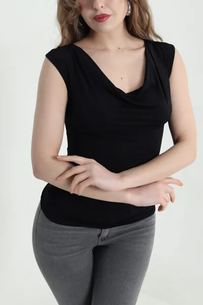 Siyah Büzgülü Likralı Sandy Kadın Bluz 447721