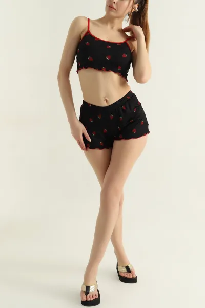 Siyah Çilek Desenli Kadın Şortlu Pijama Takımı 466378
