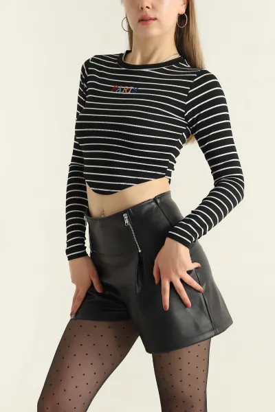 Siyah Çizgili Nakışlı Fitilli Bluz 302278