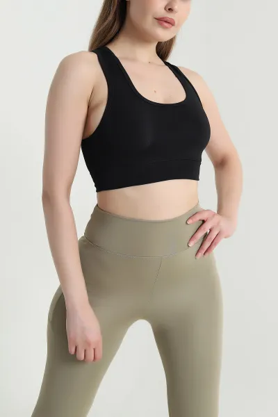 siyah-dalgic-crop-kadin-atlet-469177