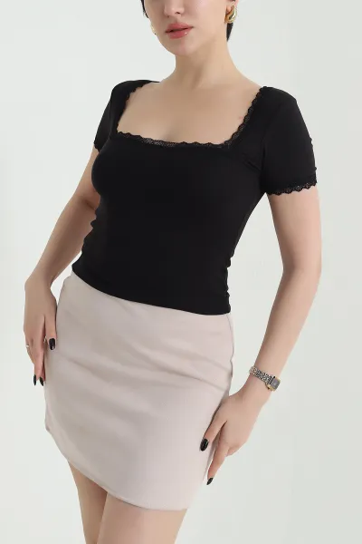 Siyah Dantelli Kare Yaka Viskon Kadın Bluz 454134