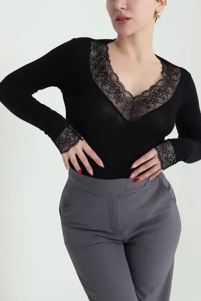 Siyah Dantelli Transparan Viskon Kadın Bluz 438011