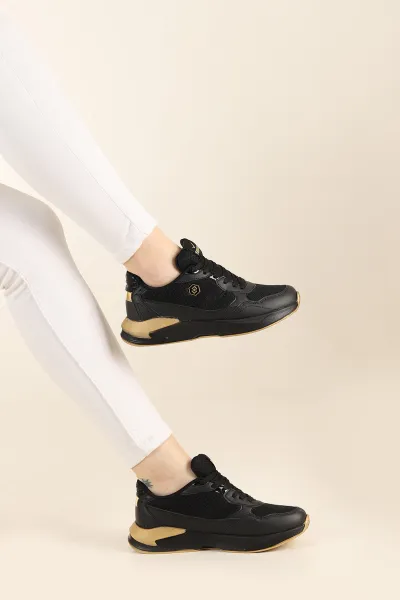 Siyah Gold Detay Fileli Bağcıklı Yüksek Taban Spor Ayakkabı 261185