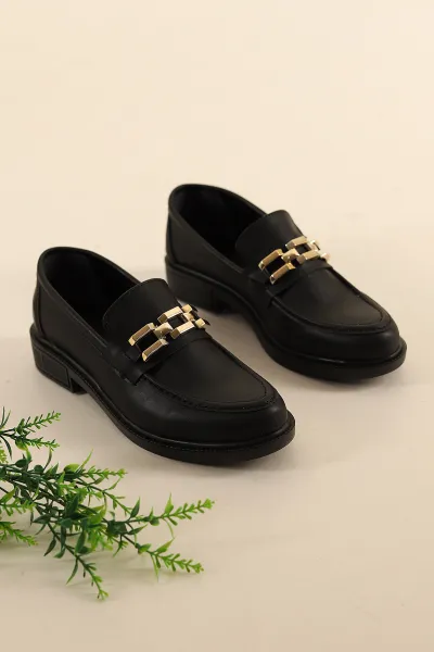 Siyah Gold Zincirli Kadın Loafer Ayakkabı 302414