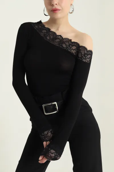 Siyah Güpür Detay Viskon Kadın Bluz 437049