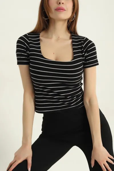 Siyah Kare Yaka Çizgili Bluz 357336