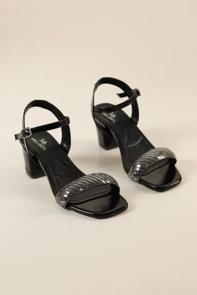 Siyah Kırışık Rugan Bantlı Bilek Kemerli Taş Bantlı Topuklu Ayakkabı 265092